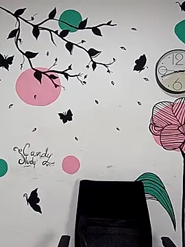 curvy diva  online show from September 12, 2025, 11:10 am