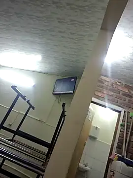 curvy diva  online show from September 20, 2025, 1:17 am