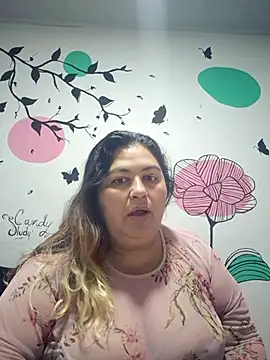 curvy diva  online show from October 17, 2025, 11:02 am