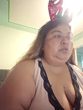 curvy diva  online show from December 22, 2025, 11:02 pm