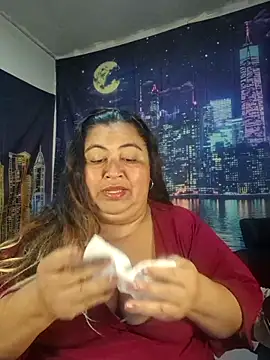 curvy diva  online show from April 13, 2026, 9:37 am