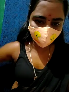 mini-queen online show from September 10, 2025, 1:33 pm