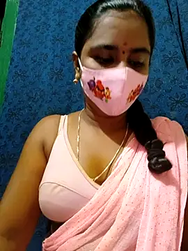 mini-queen online show from September 11, 2025, 4:18 pm