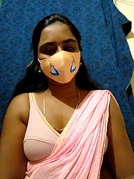 mini-queen online show from September 18, 2025, 6:32 pm