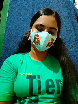 mini-queen online show from October 14, 2025, 4:30 pm