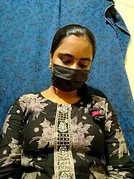 mini-queen online show from December 17, 2025, 11:27 am