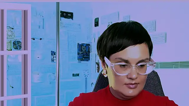 LauraDavidsons online show from September 24, 2025, 4:10 pm