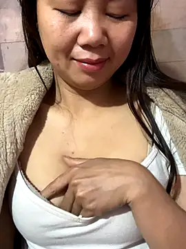 Binjt online show from December 1, 2025, 11:43 pm