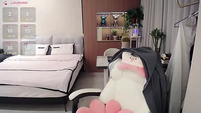 Xiao-zuzongl online show from November 29, 2025, 1:08 am