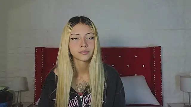 Lucy n pink online show from November 7, 2025, 4:29 pm