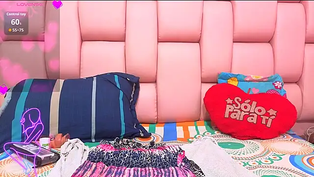 carolina squirt21 online show from September 12, 2025, 8:53 pm