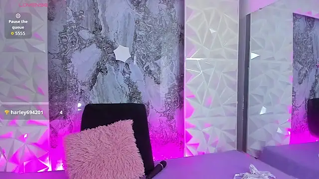 Madison 03 online show from December 17, 2025, 5:57 am