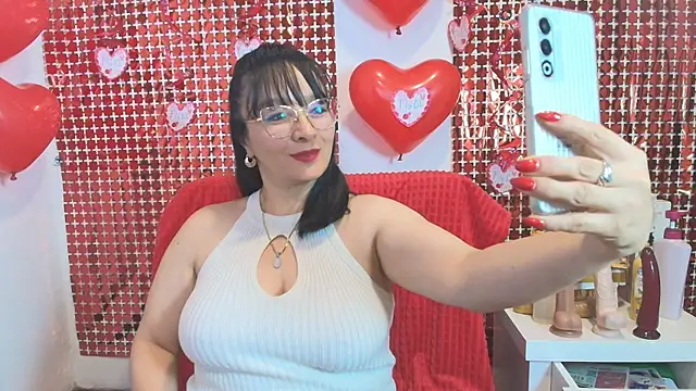 lexy lunahot online show from February 14, 2026, 3:58 am