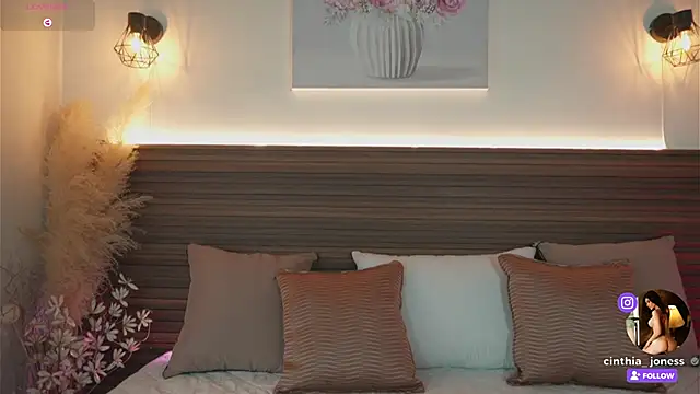 cinthia jones2 online show from October 5, 2025, 8:23 am