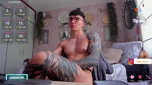 estebandi do online show from November 14, 2025, 8:07 pm