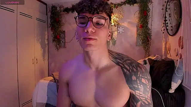 Snapshot of estebandi_do chatting on December 23, 2025, 12:41 am estebandi do online show from December 23, 2025, 12:41 am