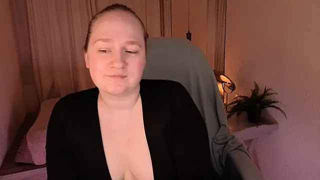 Snapshot of Kitty_Rest_ chatting on May 20, 2026, 1:17 pm Kitty Rest online show from May 20, 2026, 1:17 pm