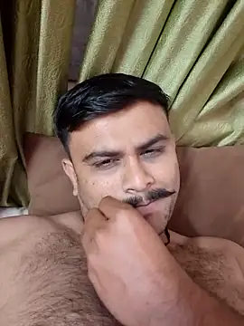 Frvgggghh online show from November 10, 2025, 6:51 pm