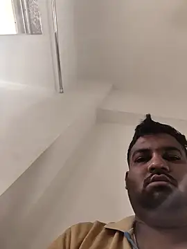 vinay smalldick online show from April 8, 2026, 2:00 am