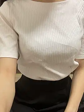 Snapshot of yayoi_jp chatting on June 9, 2026, 2:50 pm yayoi jp online show from June 9, 2026, 2:50 pm
