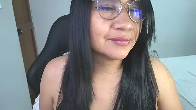 Snapshot of LissafeetHott chatting on October 11, 2025, 9:24 pm LissafeetHott online show from October 11, 2025, 9:24 pm