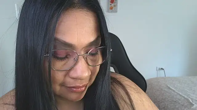 LissafeetHott online show from November 27, 2025, 2:41 pm