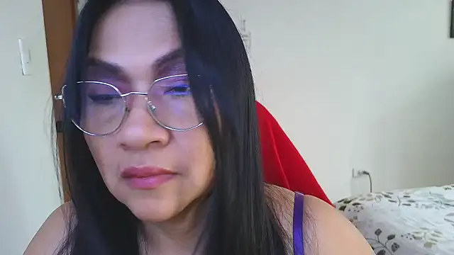 Snapshot of LissafeetHott chatting on April 23, 2026, 12:29 pm LissafeetHott online show from April 23, 2026, 12:29 pm