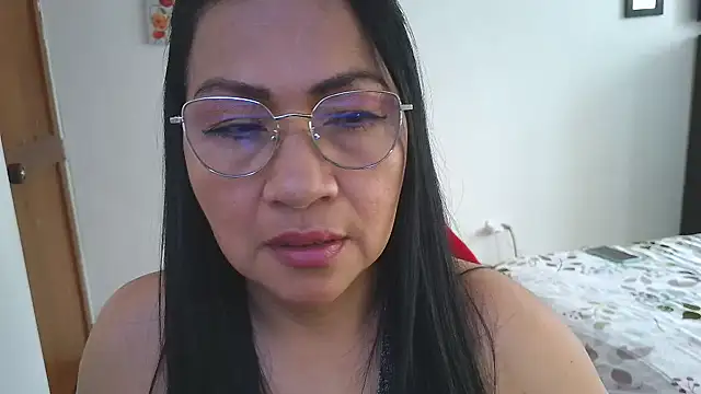 Snapshot of LissafeetHott chatting on April 24, 2026, 5:26 pm LissafeetHott online show from April 24, 2026, 5:26 pm