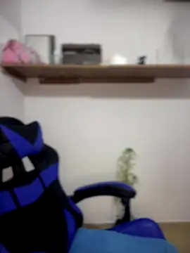 Elahia  marquez online show from September 10, 2025, 2:11 am