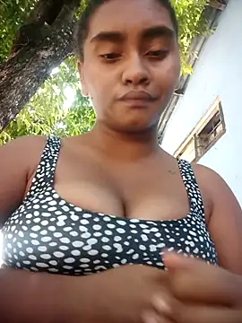 Lucy-Ferr online show from October 7, 2025, 4:04 pm