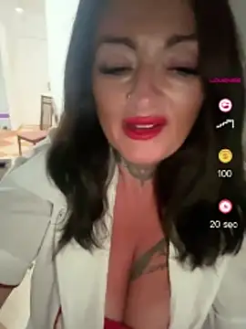 Snapshot of IrishmilfAnna chatting on May 16, 2026, 7:45 pm IrishmilfAnna online show from May 16, 2026, 7:45 pm