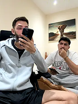 mixedcouplee69 online show from October 31, 2025, 6:31 pm