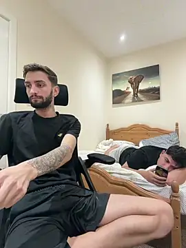 mixedcouplee69 online show from December 16, 2025, 9:31 pm