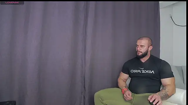 RickyMiami1 online show from November 6, 2025, 6:53 pm