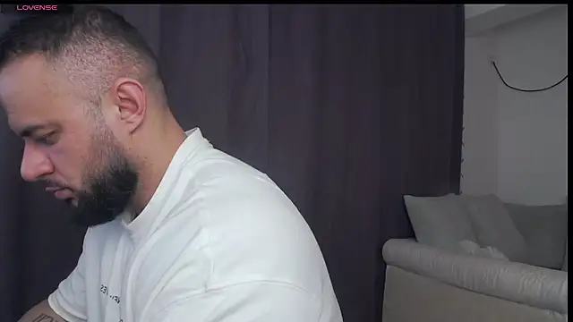 Snapshot of RickyMiami1 chatting on February 9, 2026, 6:12 pm RickyMiami1 online show from February 9, 2026, 6:12 pm