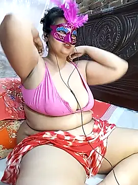 Snapshot of Tanisha-Chy chatting on October 1, 2025, 5:52 pm Tanisha-Chy online show from October 1, 2025, 5:52 pm