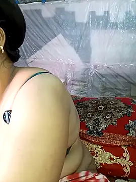 Snapshot of Tanisha-Chy chatting on November 23, 2025, 5:57 pm Tanisha-Chy online show from November 23, 2025, 5:57 pm