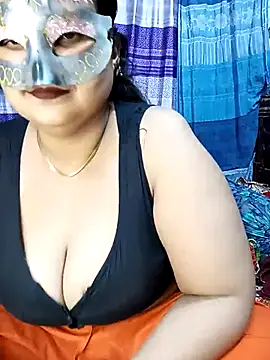 Snapshot of Tanisha-Chy chatting on February 9, 2026, 5:39 pm Tanisha-Chy online show from February 9, 2026, 5:39 pm