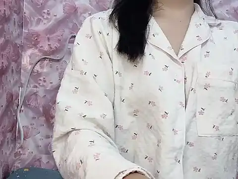 Miumiu028 online show from April 2, 2026, 4:15 pm