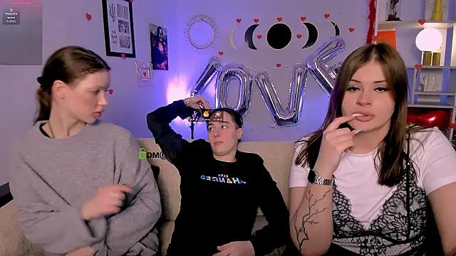 khloebeauty online show from February 13, 2026, 8:16 pm