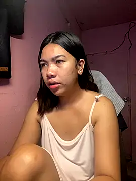 Snapshot of aniya_04 chatting on October 1, 2025, 11:22 pm aniya 04 online show from October 1, 2025, 11:22 pm