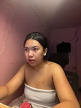 Snapshot of aniya_04 chatting on October 16, 2025, 10:44 pm aniya 04 online show from October 16, 2025, 10:44 pm