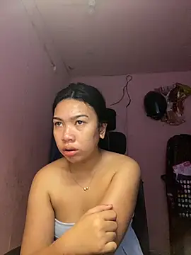 Snapshot of aniya_04 chatting on October 24, 2025, 10:39 pm aniya 04 online show from October 24, 2025, 10:39 pm
