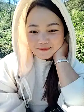 lusy-000 online show from November 29, 2025, 3:31 am