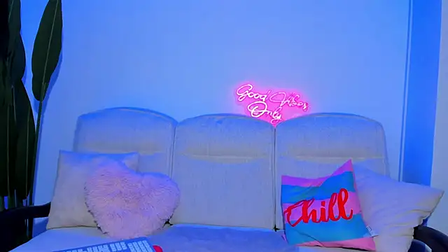 Snapshot of JessicaSky_ chatting on February 21, 2026, 8:32 pm JessicaSky online show from February 21, 2026, 8:32 pm