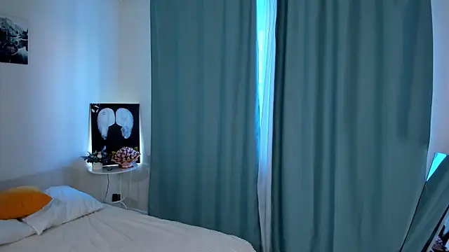 Chloeee4200 online show from March 6, 2026, 12:23 pm