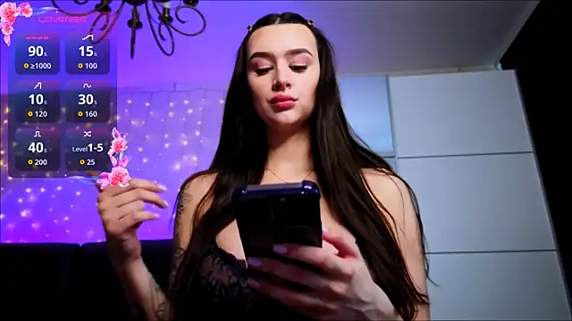 Veronica Larsson online show from April 2, 2026, 11:08 am