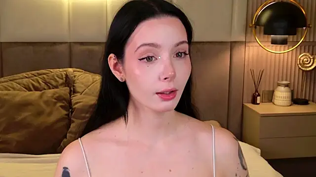 Goldy Stark online show from October 12, 2025, 8:41 pm