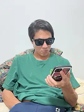 Snapshot of erokami36 chatting on September 19, 2025, 2:18 pm erokami36 online show from September 19, 2025, 2:18 pm