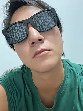 Snapshot of erokami36 chatting on September 20, 2025, 1:23 pm erokami36 online show from September 20, 2025, 1:23 pm